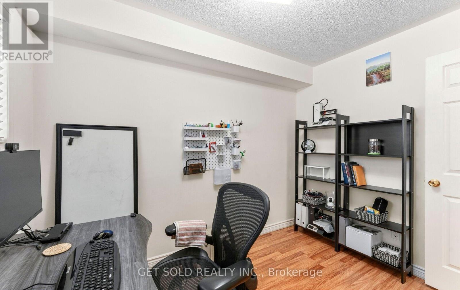 33 SERGIO MARCHI STREET - 34