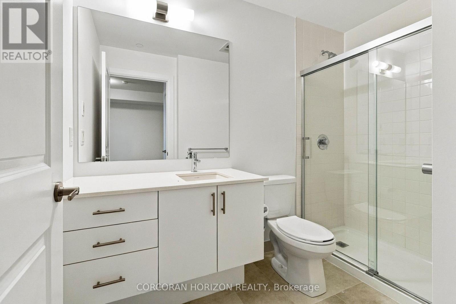 3240 William Coltson Avenue — photo 11