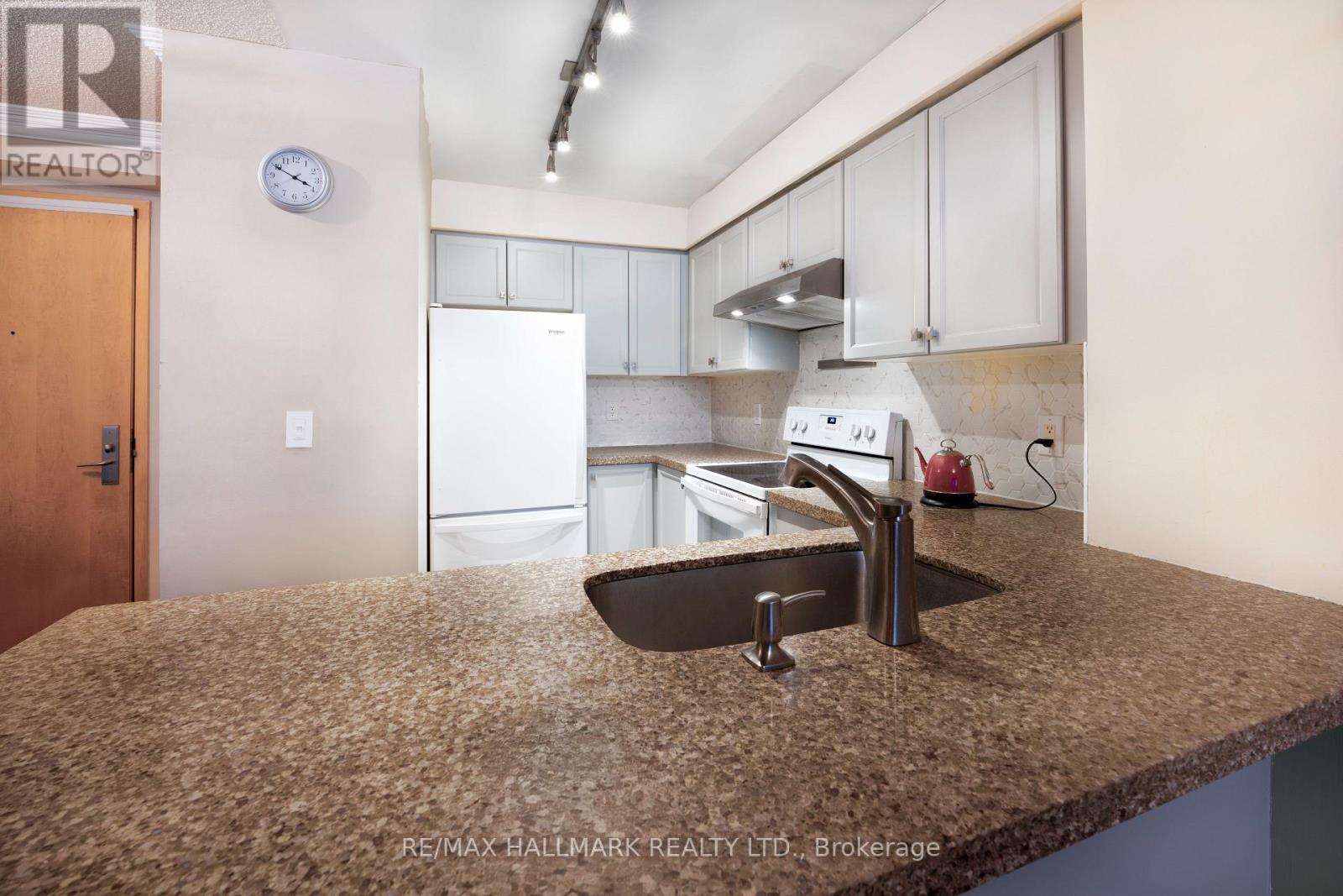 62 Suncrest Boulevard — photo 7