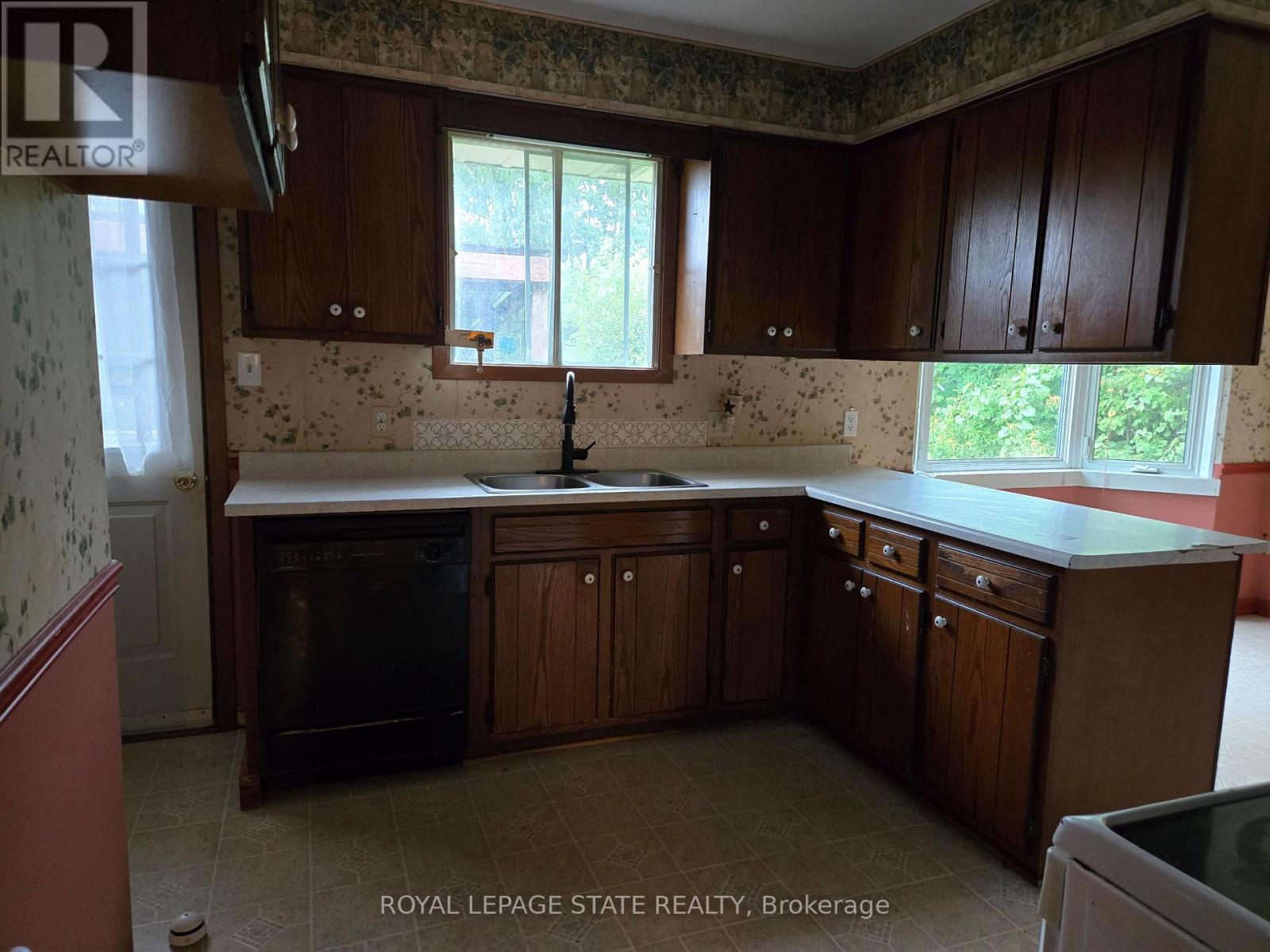 8 Lyndhurst Avenue, Norfolk, ON photo 11