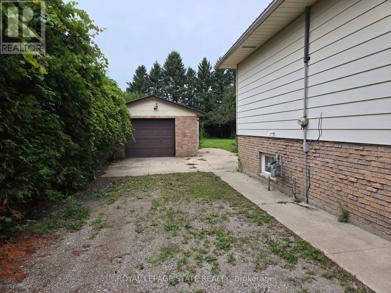 8 Lyndhurst Avenue, Norfolk, ON photo 2