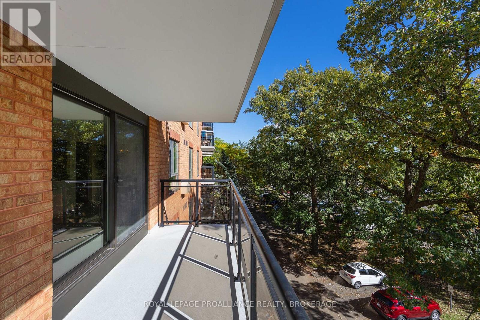 #406 115 BARRETT COURT - Image 29