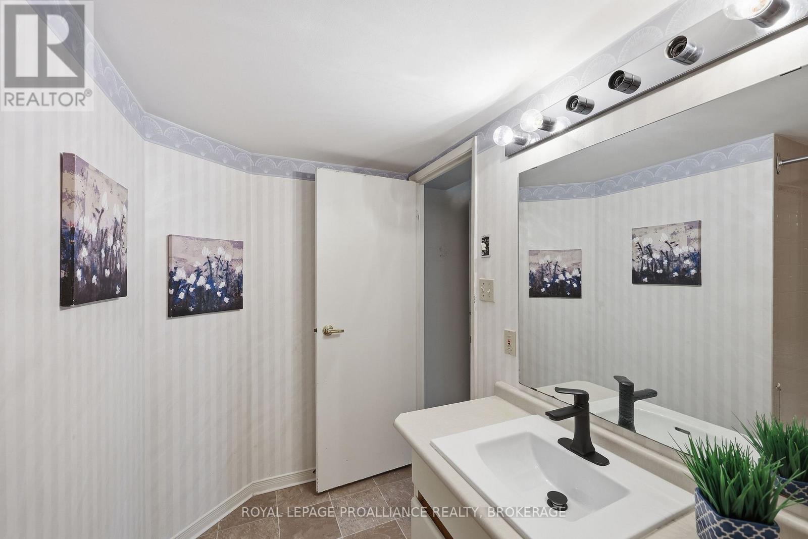 #406 115 BARRETT COURT - Image 34