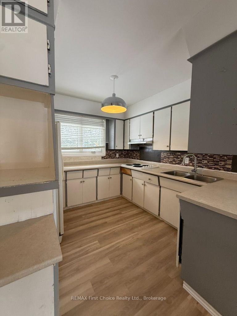 113 CEDAR CRESCENT - 26