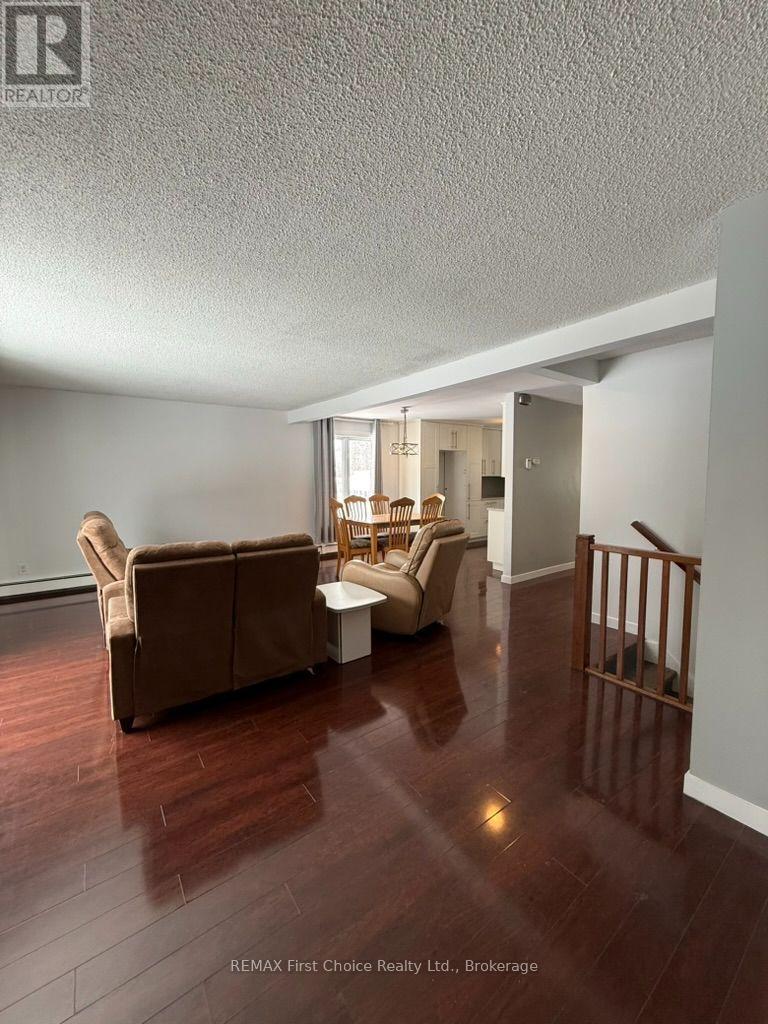 113 CEDAR CRESCENT - 12