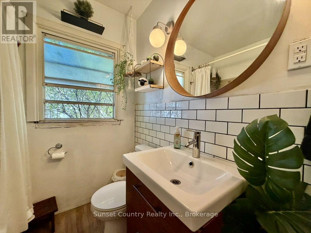 169 FLORENCE STREET - 13