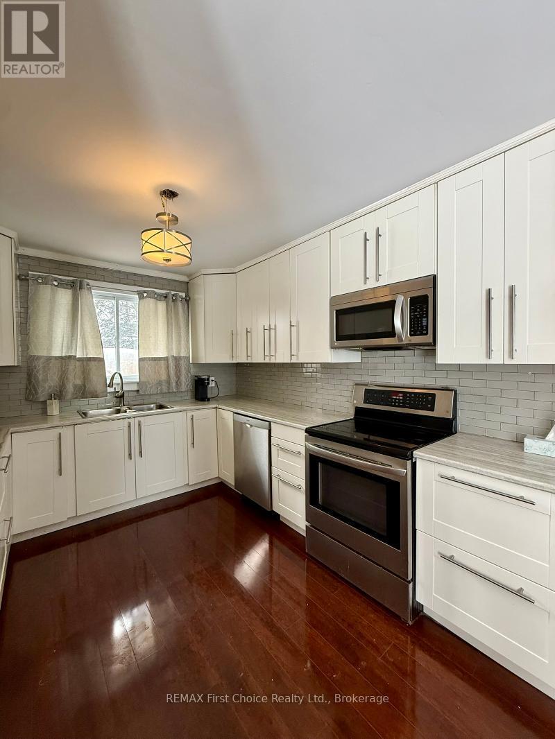113 CEDAR CRESCENT - 8