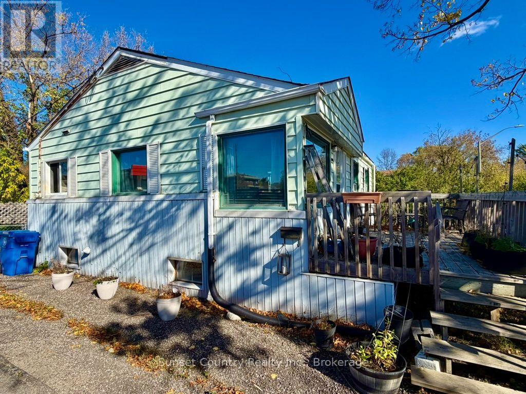 169 FLORENCE STREET - 18
