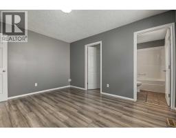 10646 Royal Oaks Drive E, Grande Prairie, AB T8V8G3 Photo 15