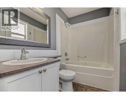 10646 Royal Oaks Drive E, Grande Prairie, AB T8V8G3 Photo 16