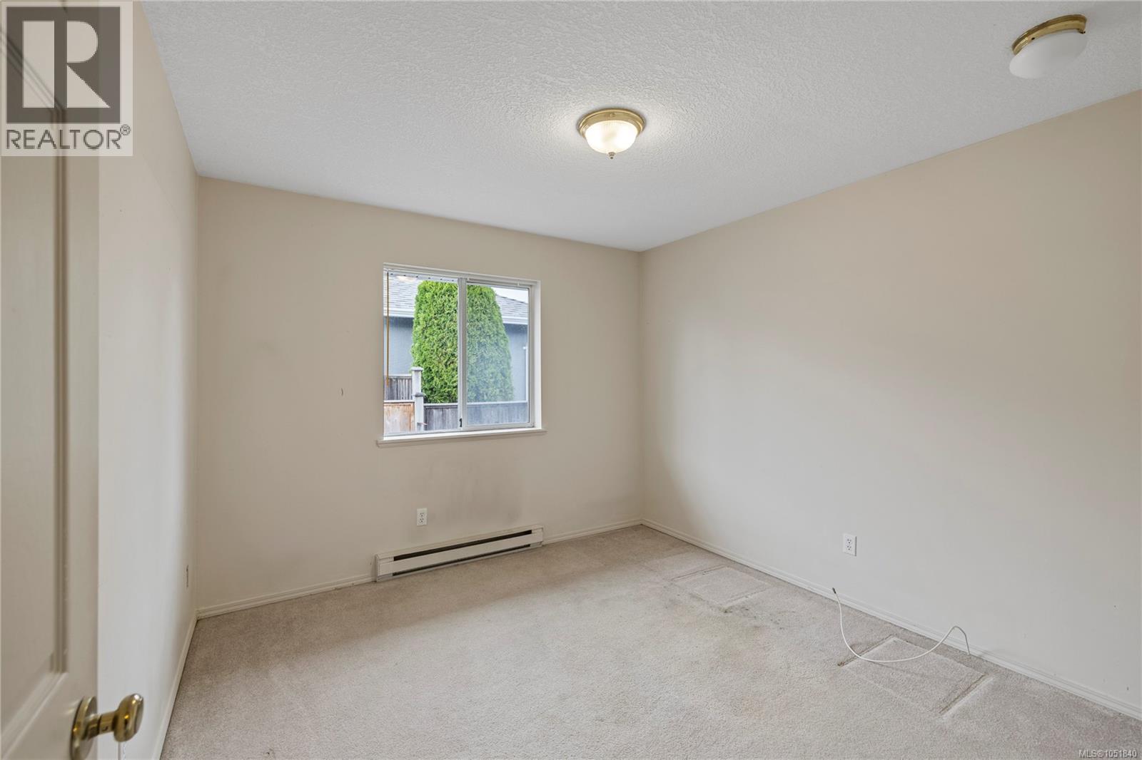 728 Banwell Crt - 9