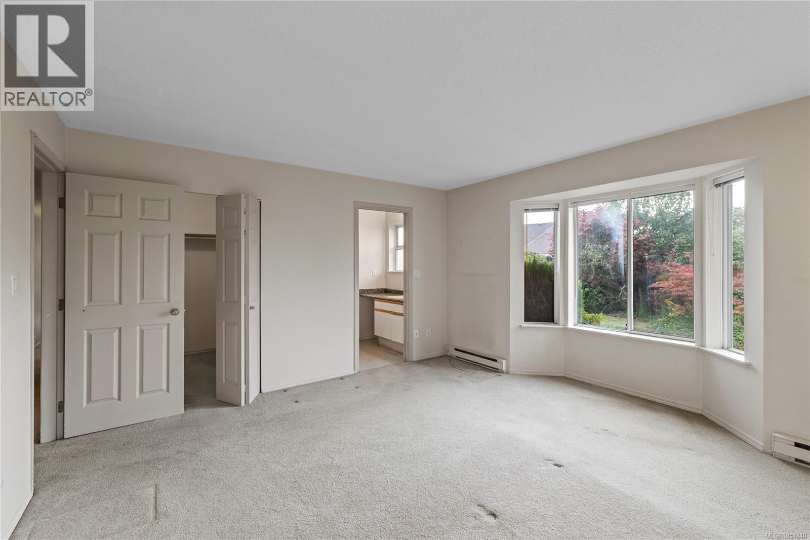 728 Banwell Crt - 14