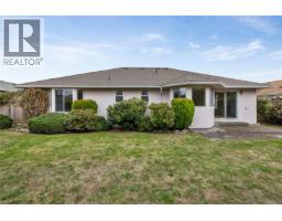 Kitchen - 728 Banwell Crt, Qualicum Beach, BC V9K1C2 Photo 10