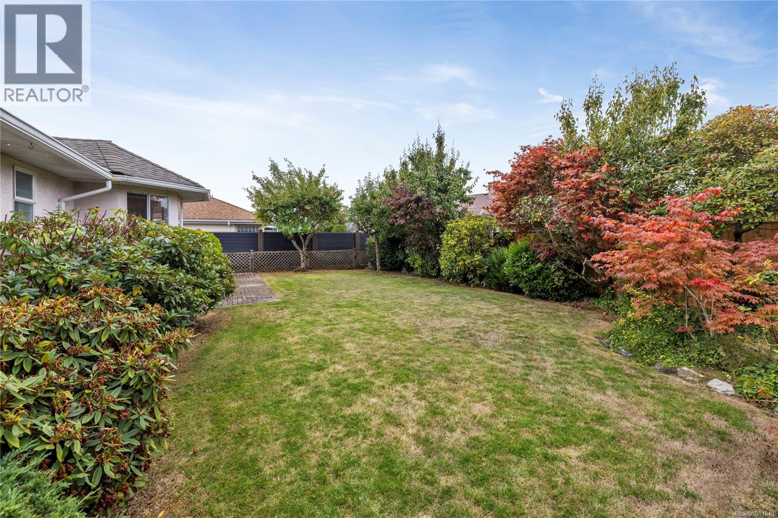 728 Banwell Crt - 21