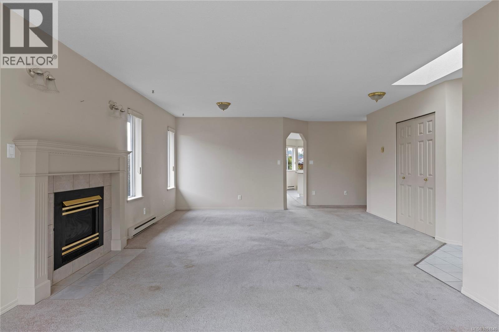 728 Banwell Crt - 19