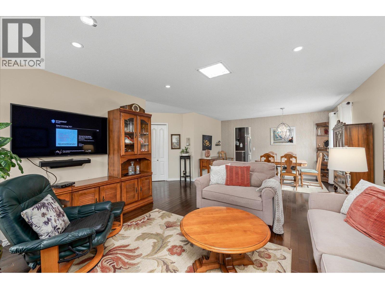 #3 615 Glenmeadows Road - 9