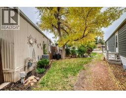 3221 Burroughs Manor NE - photo 38