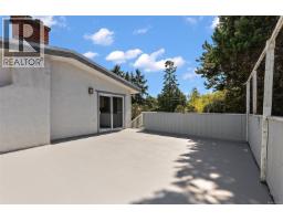 1839 San Pedro Ave, Saanich, BC V8N2G3 Photo 37