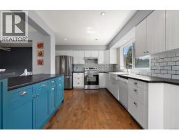 Kitchen - 1839 San Pedro Ave, Saanich, BC V8N2G3 Photo 8