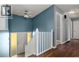 Living room - 1839 San Pedro Ave, Saanich, BC V8N2G3 Photo 9