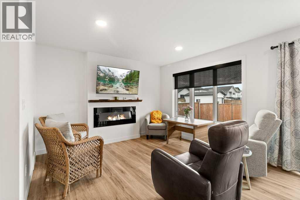 32 Iron Gate Boulevard - 2