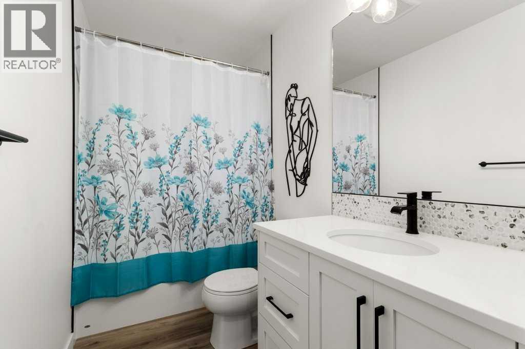 32 Iron Gate Boulevard - 21