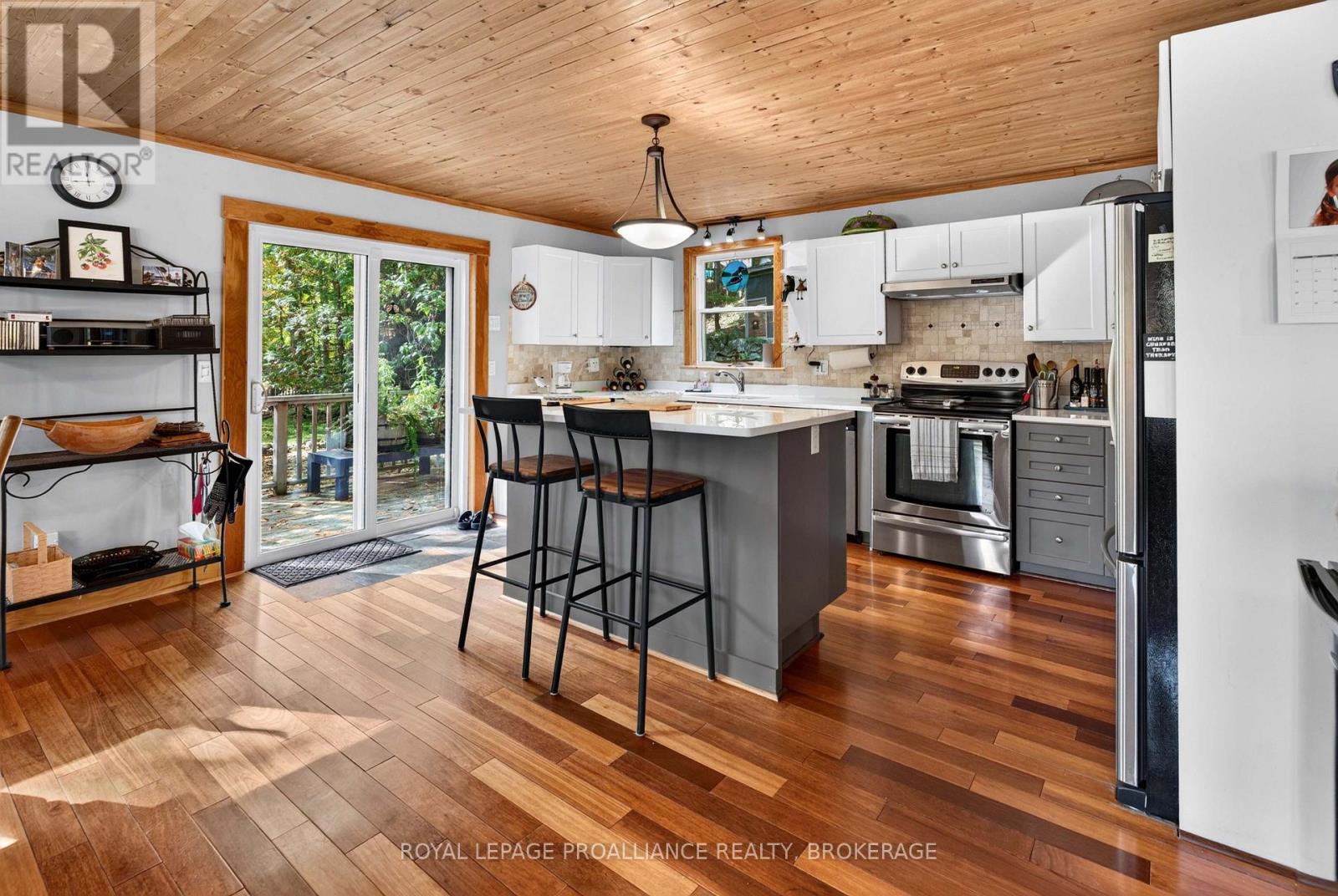 1124 SAWMILL LANE - Image 33