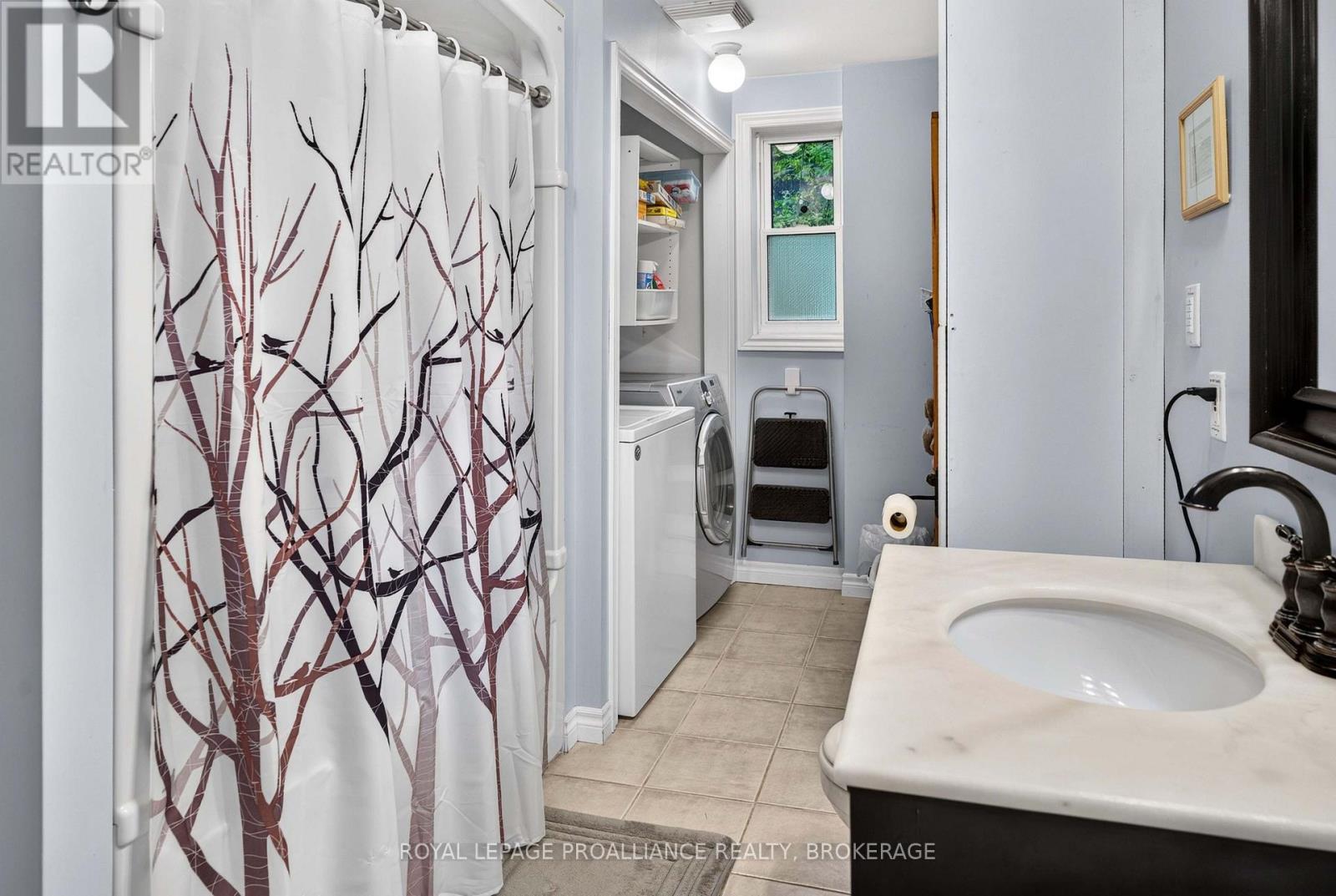 1124 SAWMILL LANE - Image 38