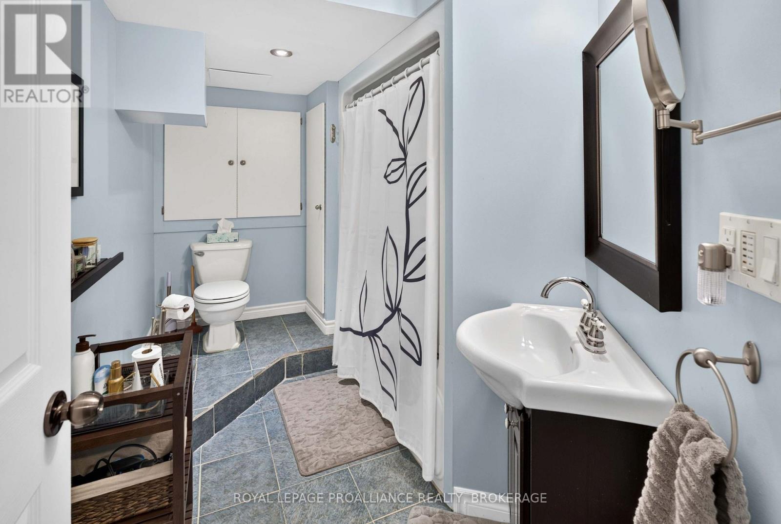 1124 SAWMILL LANE - Image 48