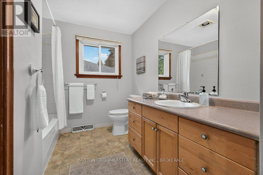 14 QUINTE AVENUE - 15