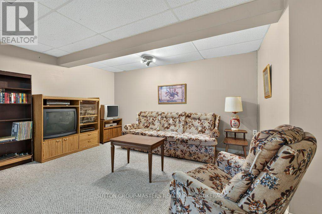 14 QUINTE AVENUE - 18