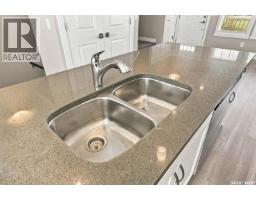 1218 Pringle Way, Saskatoon, SK S7T0X5 Photo 13