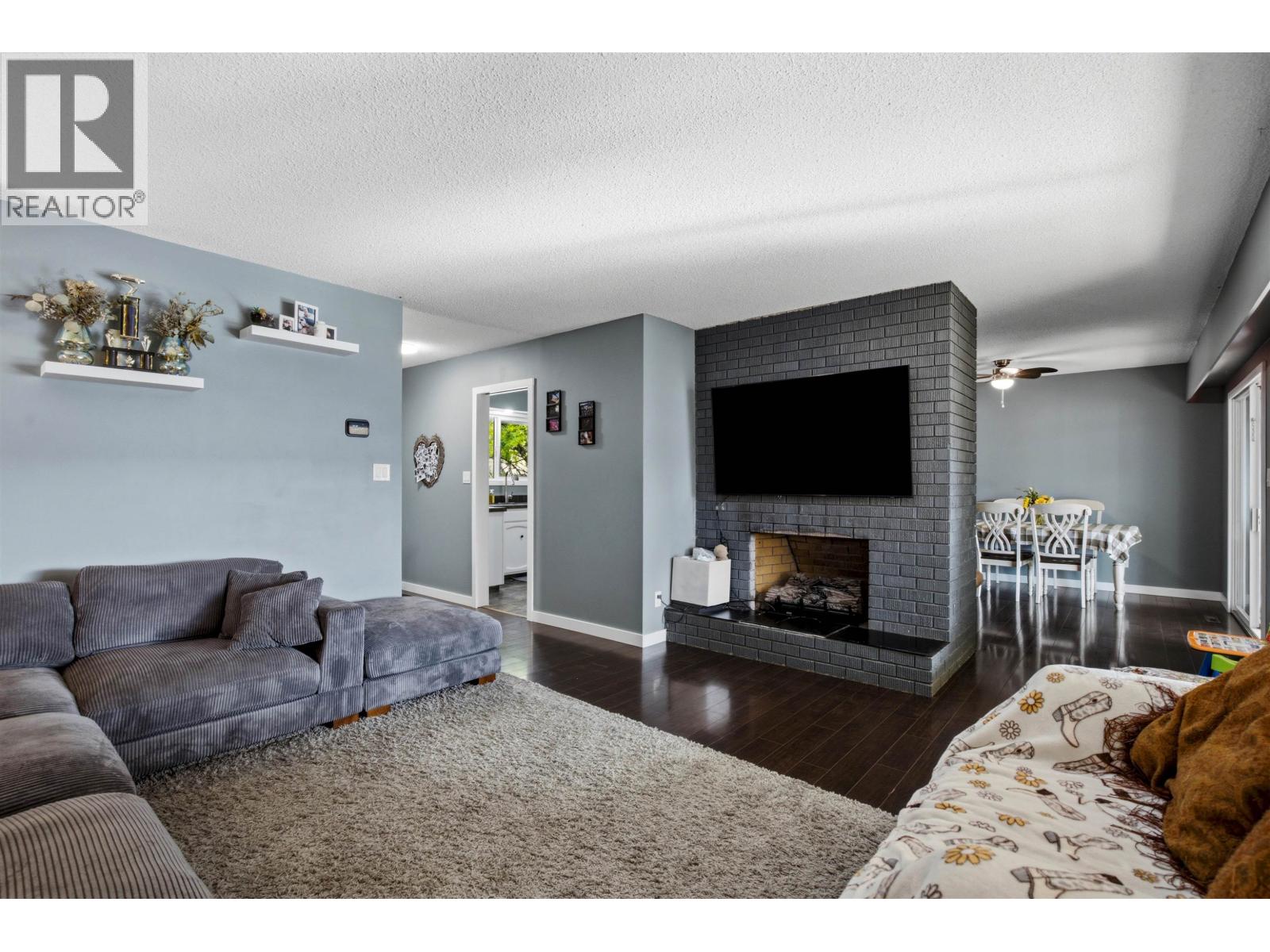 319 CLEARVIEW CRESCENT - 9
