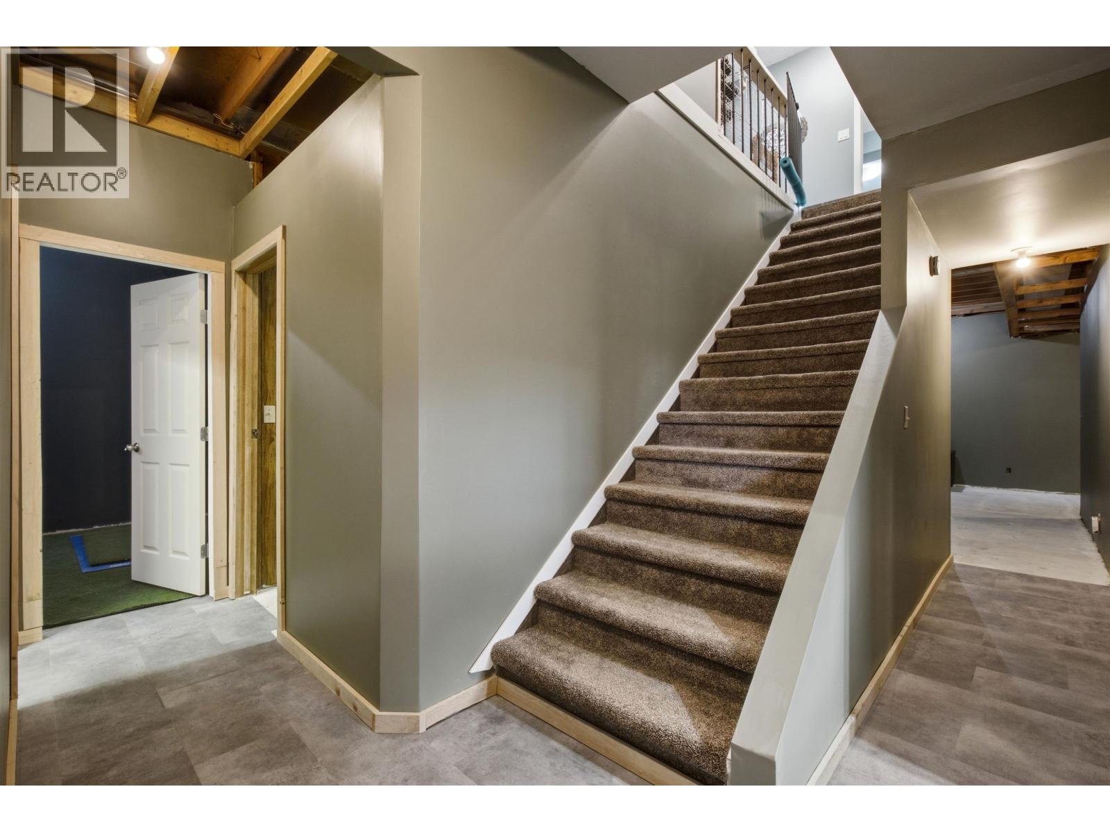 319 CLEARVIEW CRESCENT - 19