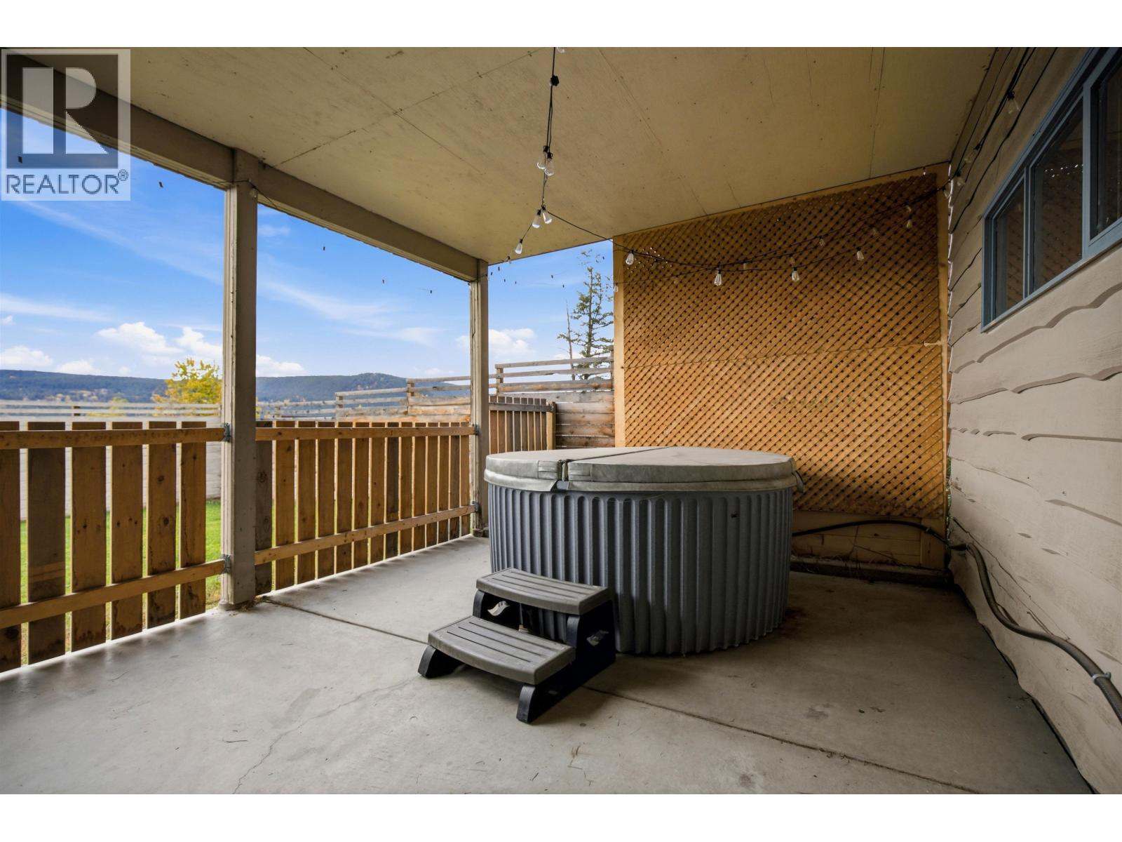 319 CLEARVIEW CRESCENT - 27