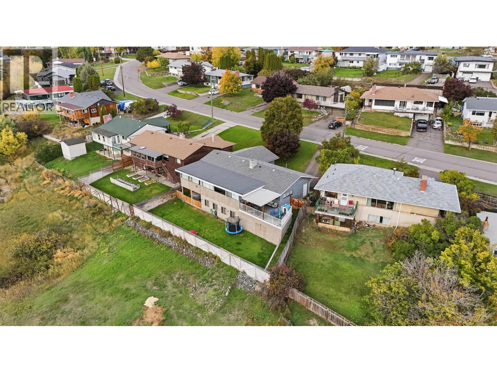 319 CLEARVIEW CRESCENT - 30