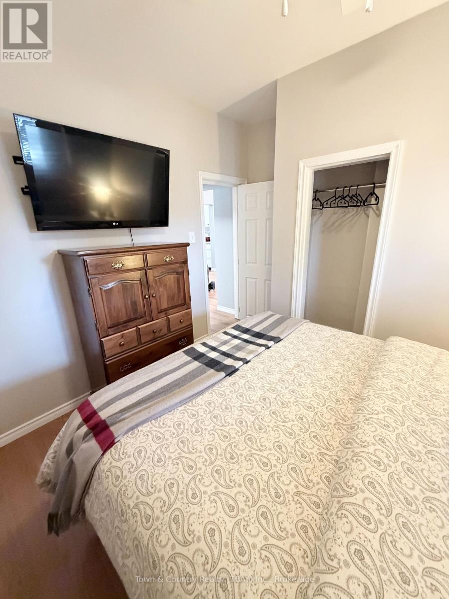 372 MARY STREET E - 10