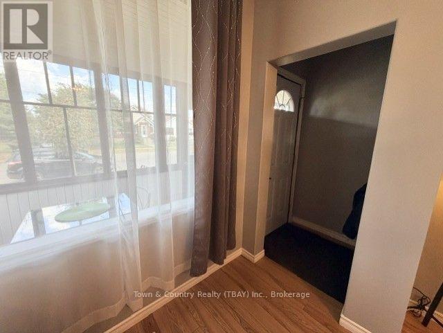 372 MARY STREET E - Image 5