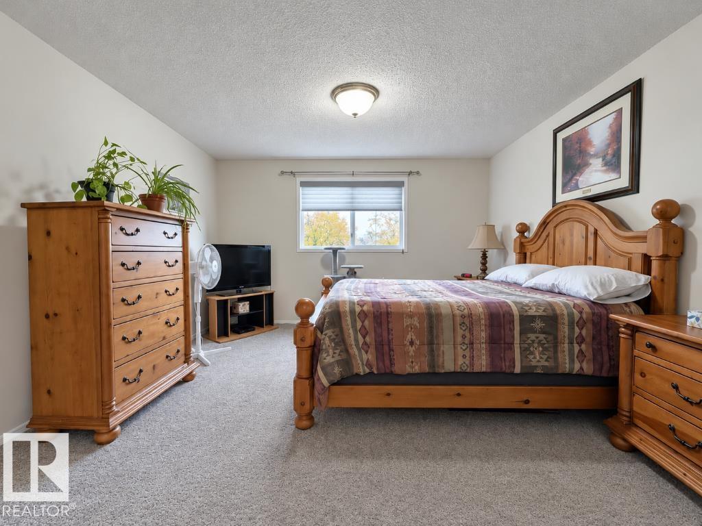 #25 20 DEERBOURNE DR - 14