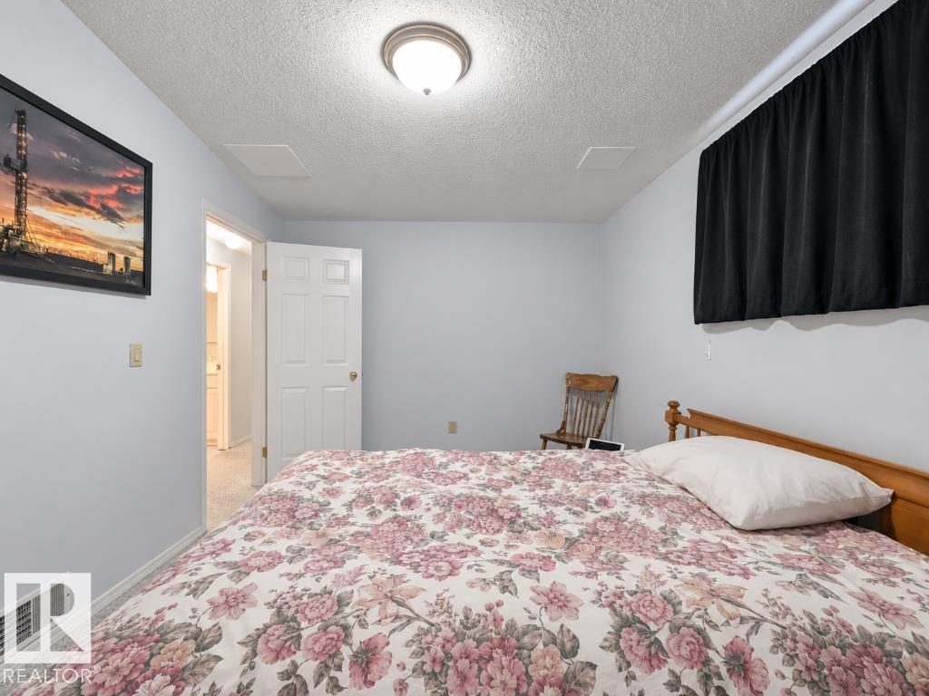 #25 20 DEERBOURNE DR - 23
