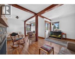 241 25 Avenue NE - photo 3