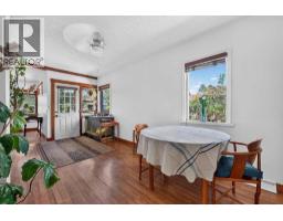241 25 Avenue NE - photo 8