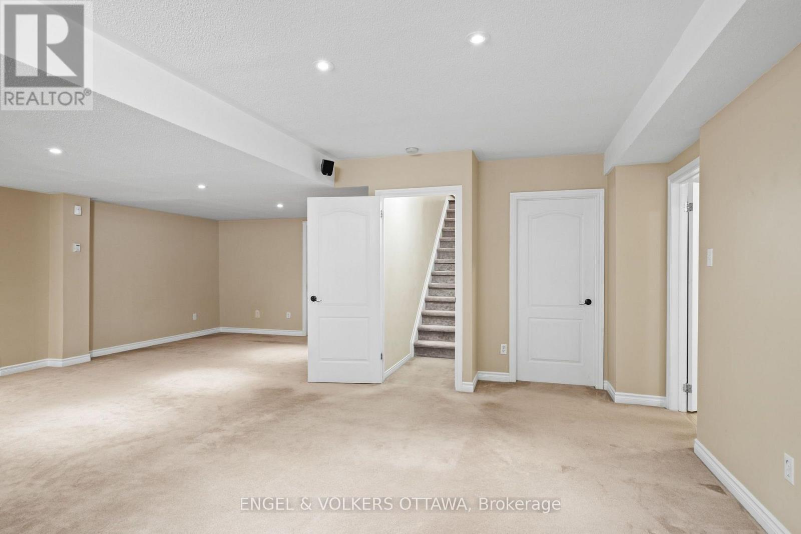 4 BURNSTEAD CRESCENT - Image 33