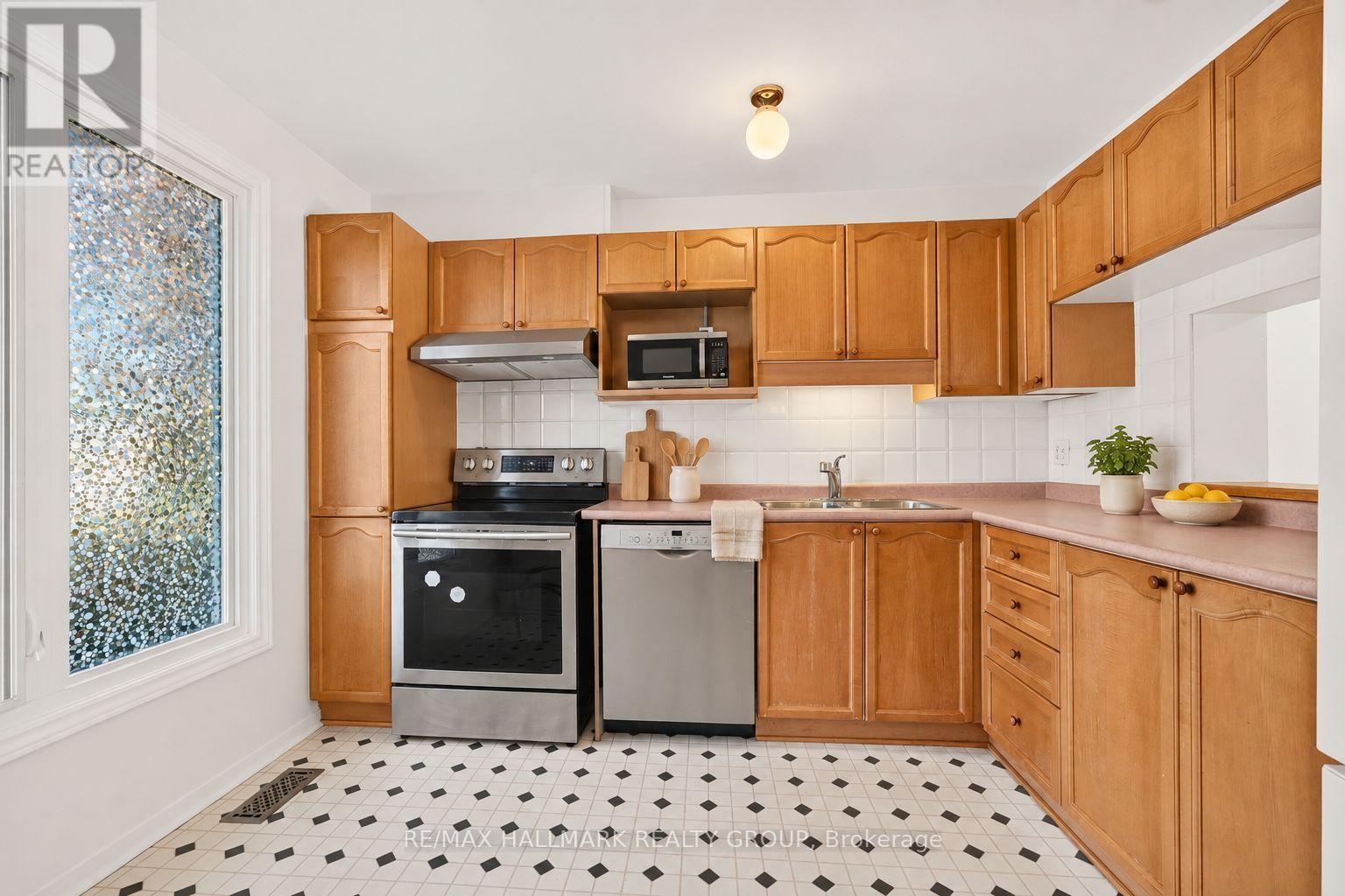 122 COSTELLO AVENUE - Image 16