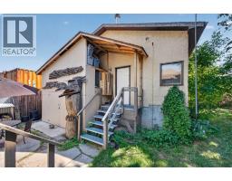 241 25 Avenue NE - photo 36