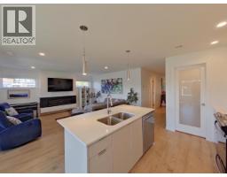 7295 Edgehill Crescent, Powell River, BC V8A0V8 Photo 19