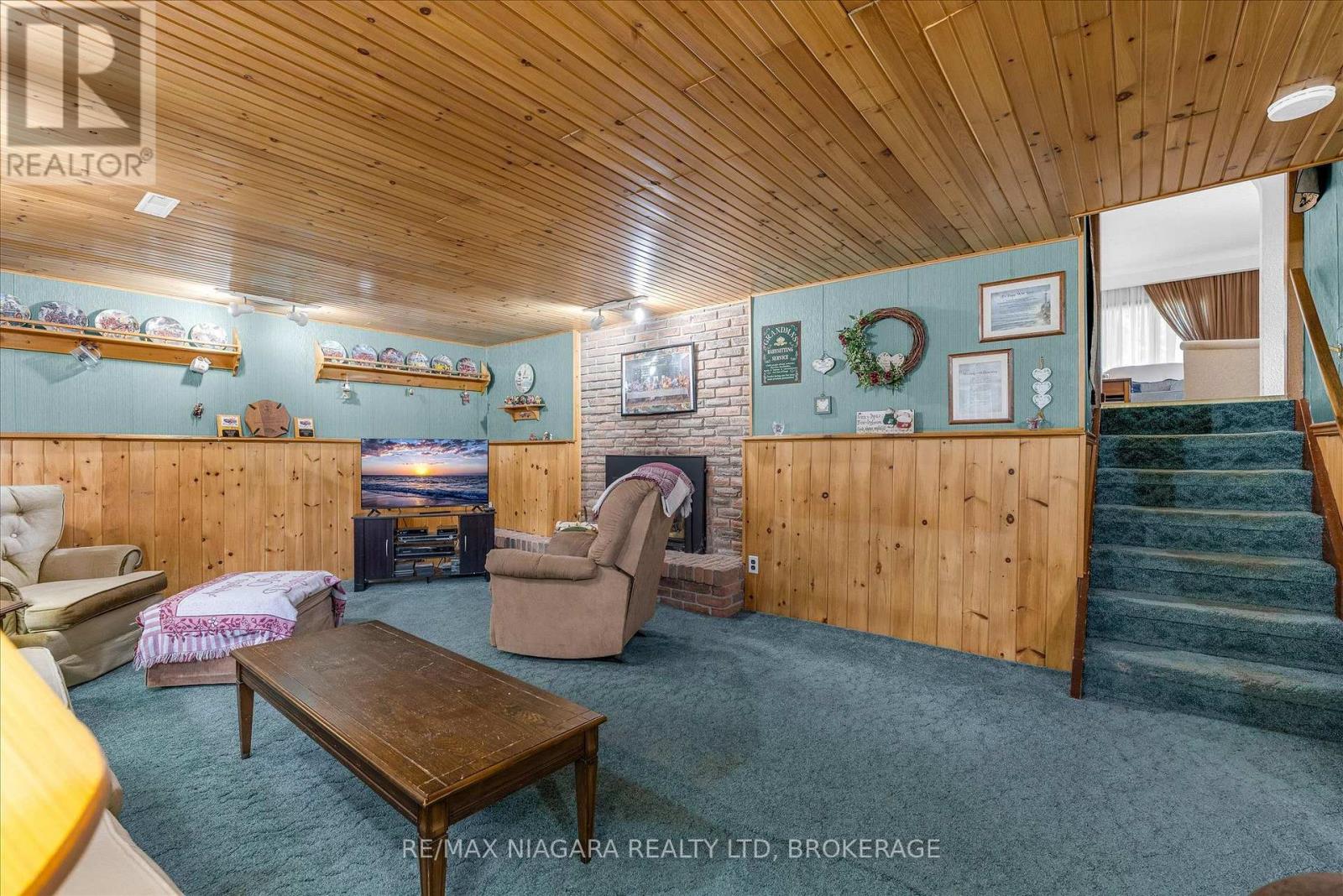 107 GLENAYR PLACE - 21