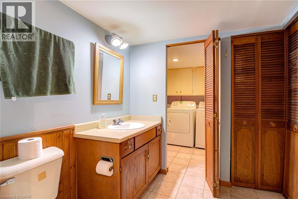 8 BONNYLYN Drive - 29