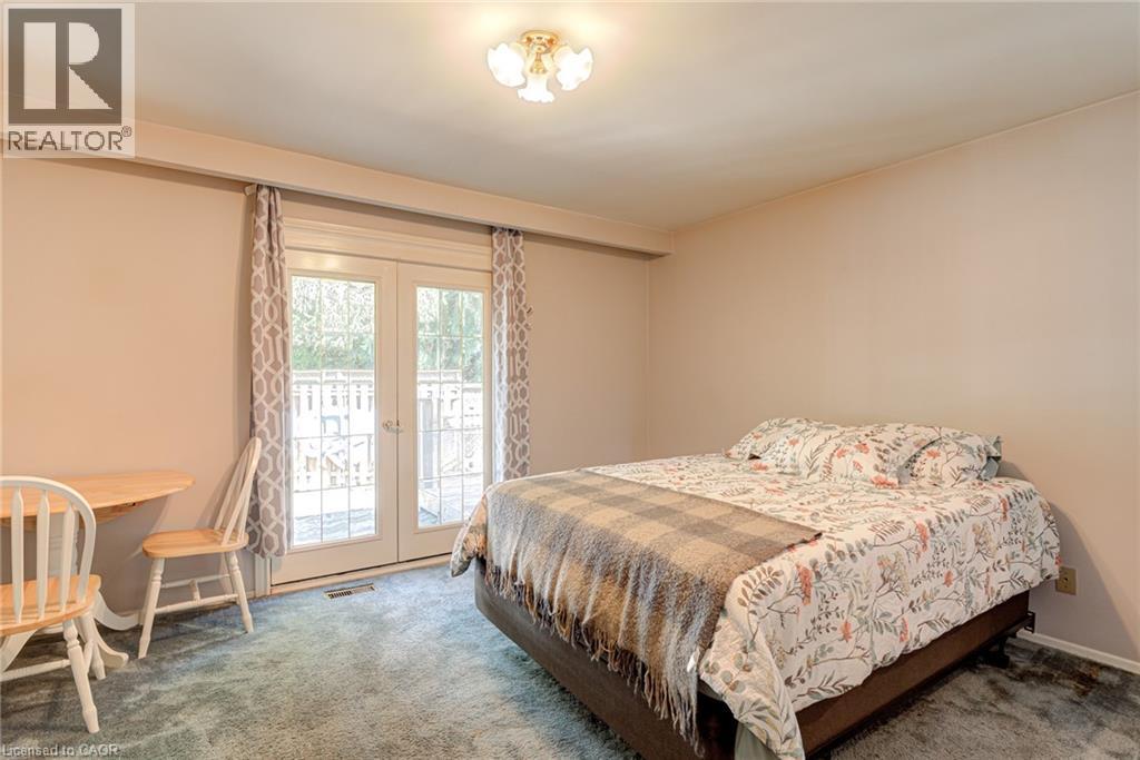 8 BONNYLYN Drive - 16