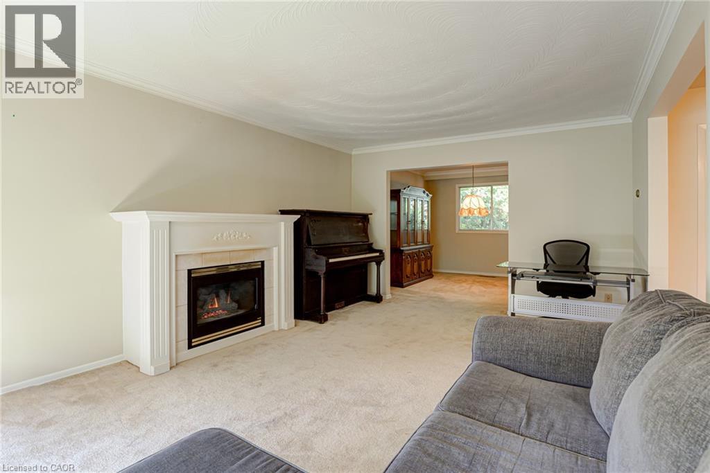 8 BONNYLYN Drive - 9